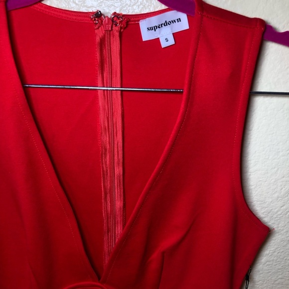 Revolve Superdown Skye V-Neck Mini Dress in Red Size S - Picture 4 of 9